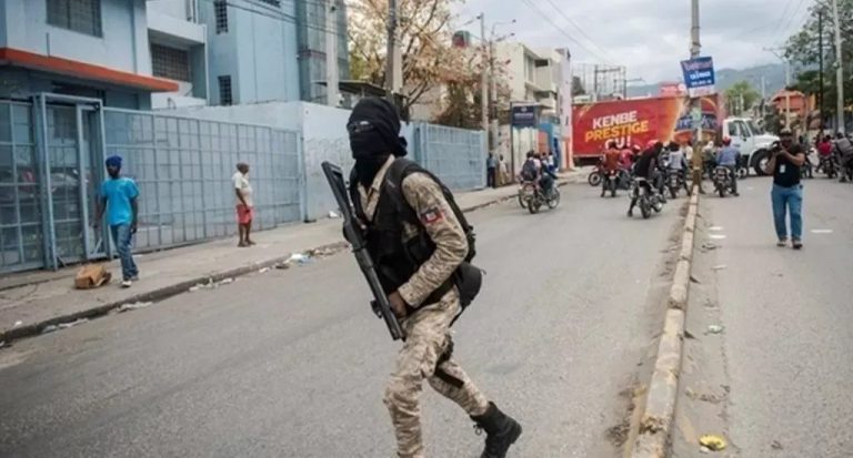 Haití: hombres armados secuestran autobús con 50 pasajeros, exigen US$500.000