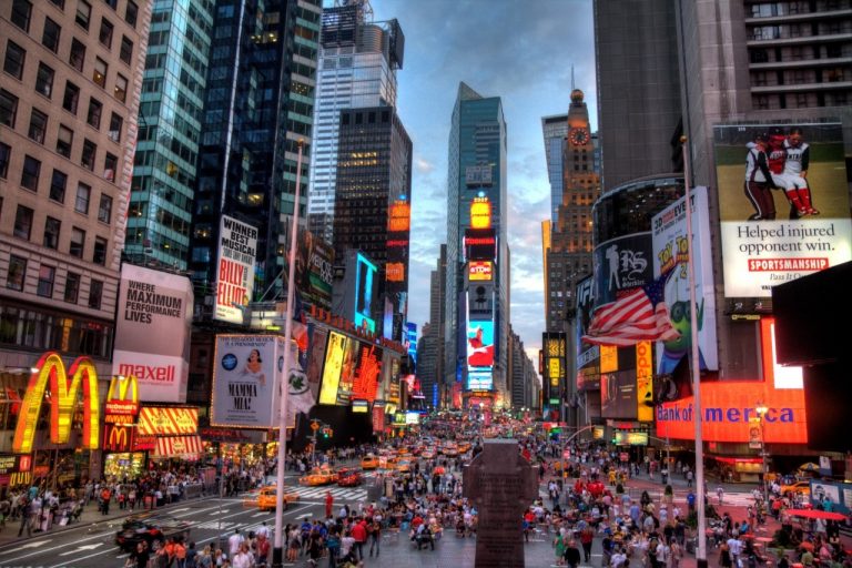 Nueva York declara estado de emergencia ante la variante ómicron