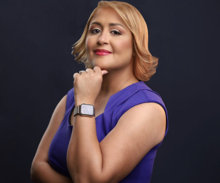 Katherine Canto, la abogada y conferencista que se destaca en Telemundo con temas de inmigración