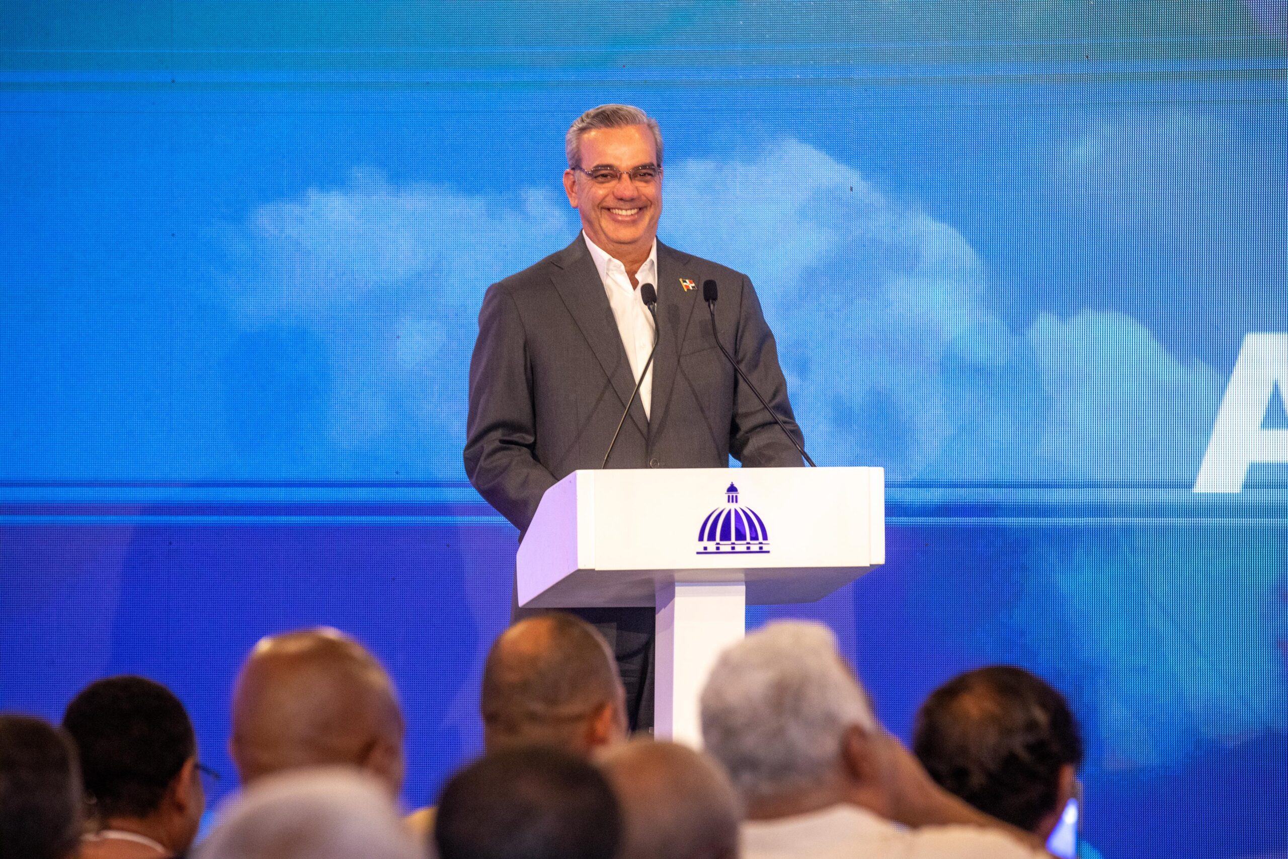 Presidente Abinader anuncia viajará a Italia, el Vaticano y Portugal