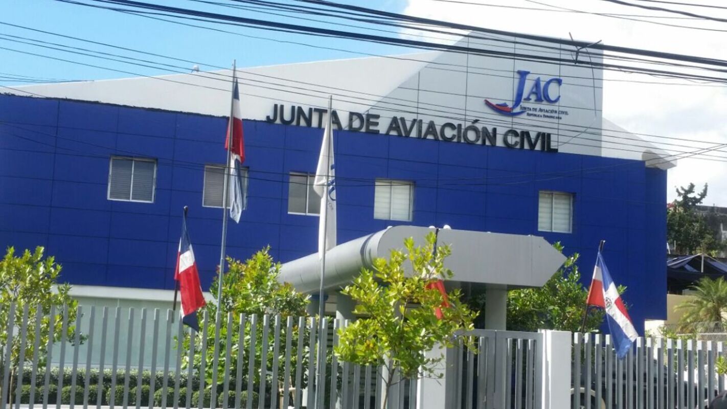 Junta de Aviación Civil establece nuevo récord; autoriza 121 nuevas rutas aéreas en cinco meses