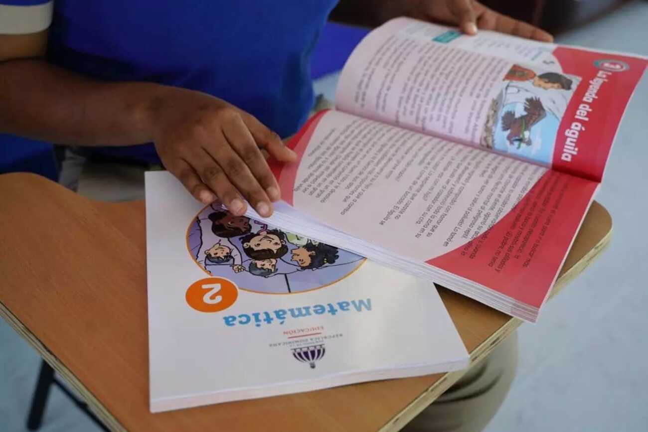Ministerio de Educación inicia a partir de hoy la distribución de 12 millones de libros de texto
