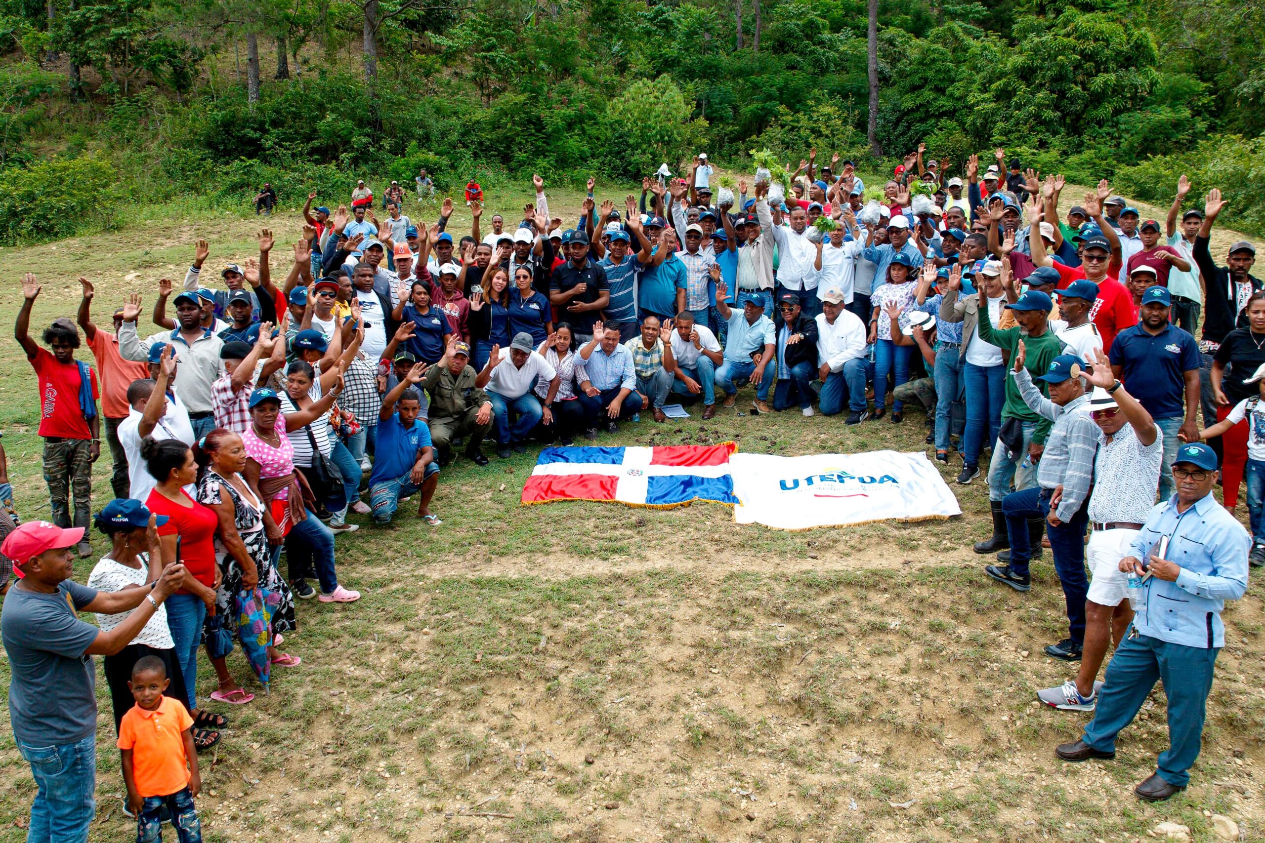 Utepda culmina exitosamente primera etapa de siembra en el sur del país: más de 43,000 árboles plantados