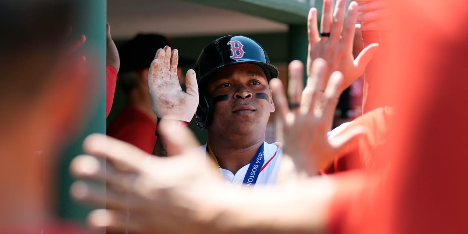 Devers da 2 HR, Pivetta brilla y Medias Rojas pintan de blanco a Bravos