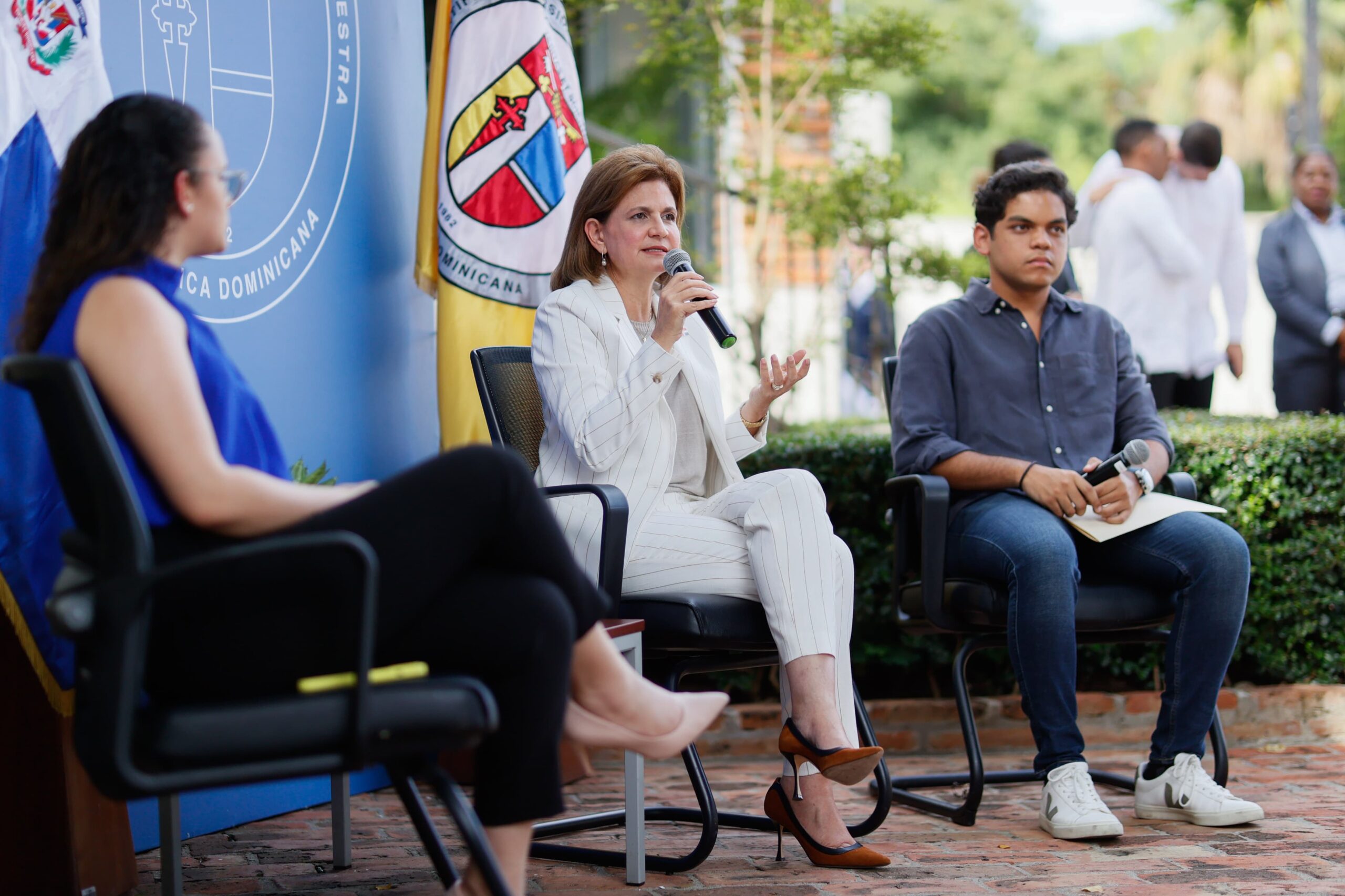 Vicepresidenta Raquel Peña destaca, en Café Político de la PUCMM, importancia de las reformas que introducirá el gobierno para la construcción de una República Dominicana más equitativa