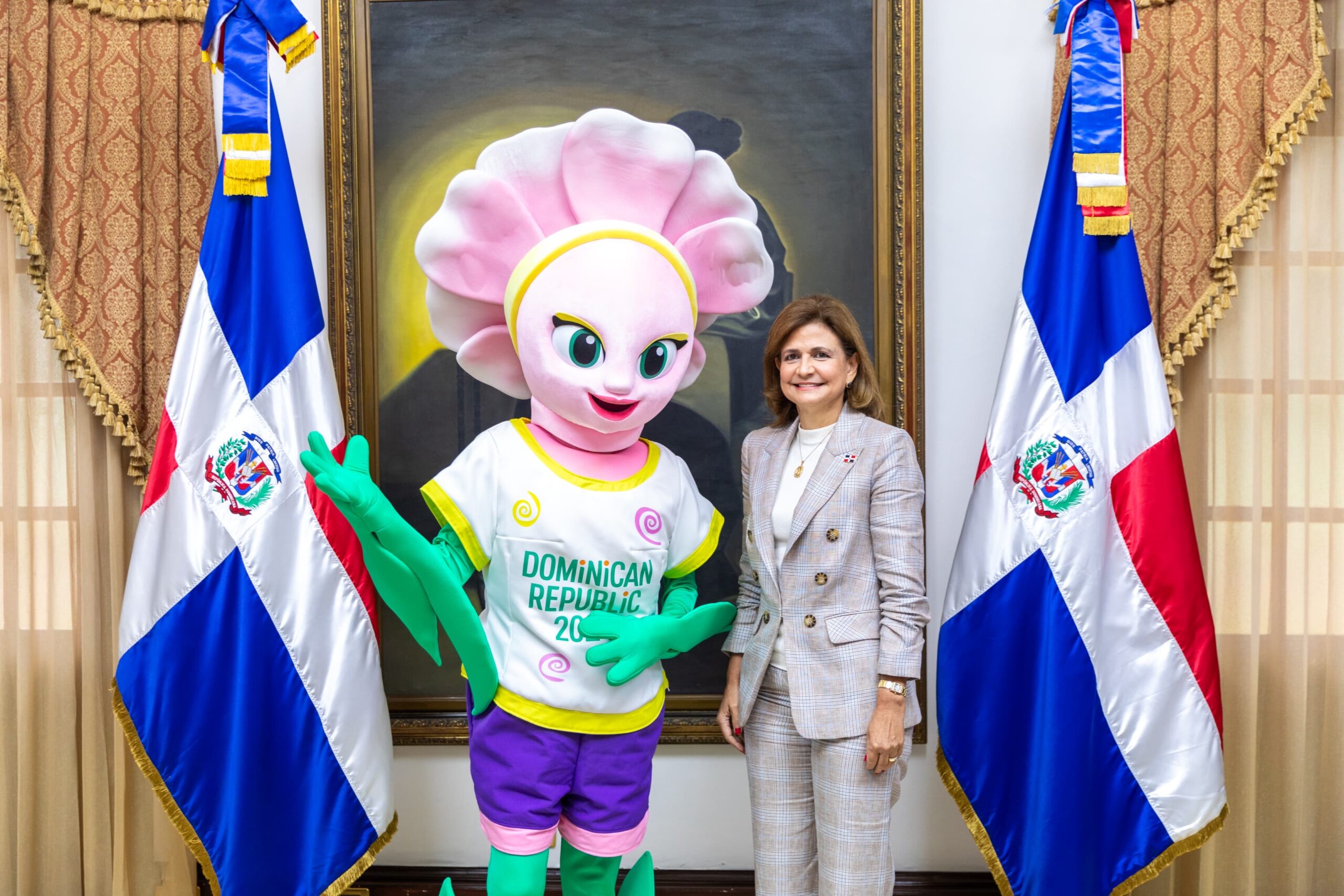 Vicepresidenta Raquel Peña recibe a Taní, mascota de la Copa Mundial Femenina Sub-17