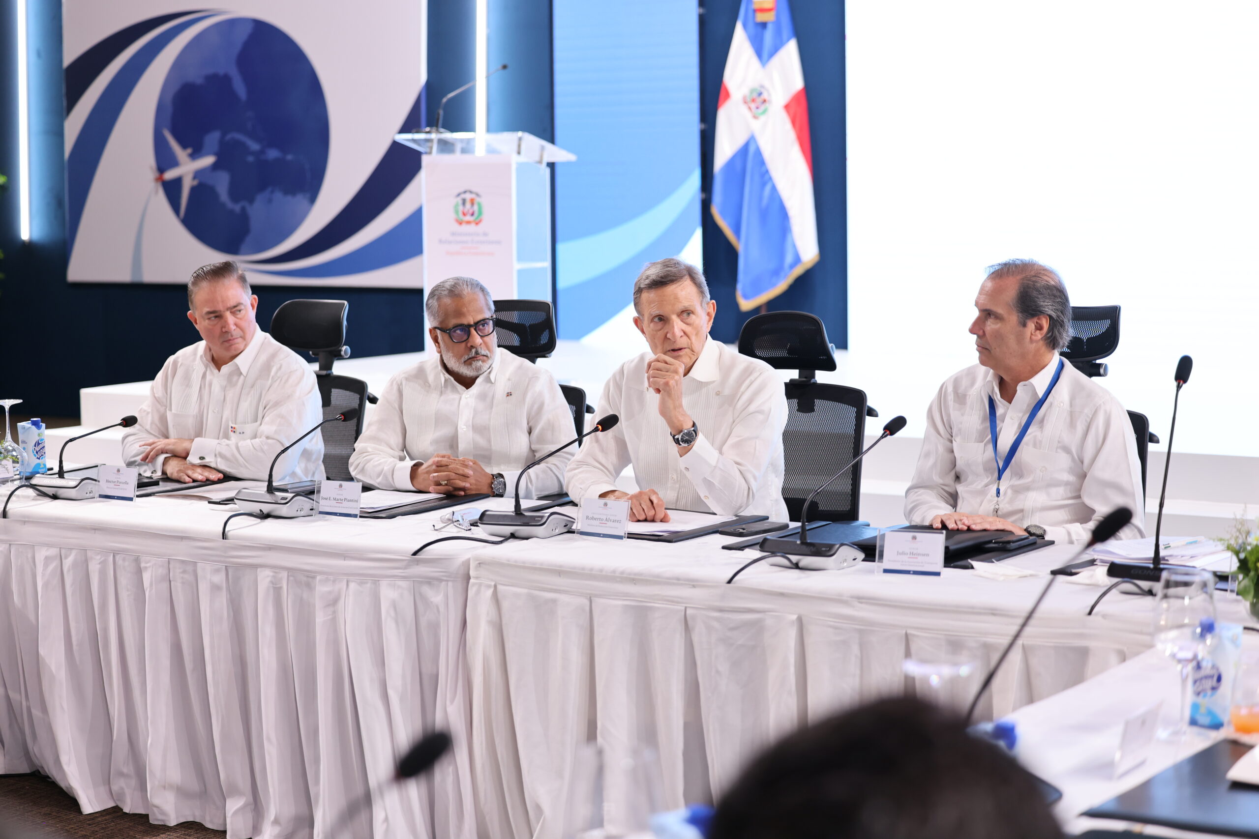 Realizan en la República Dominicana primera reunión de Autoridades Nacionales de Aviación Civil del Gran Caribe y Representantes de Líneas Aéreas