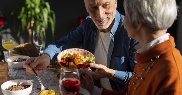 La DIETA FUNDAMENTAL a partir de los 50 AOS: los 10 ALIMENTOS ANTIINFLAMATORIOS que tens que comer