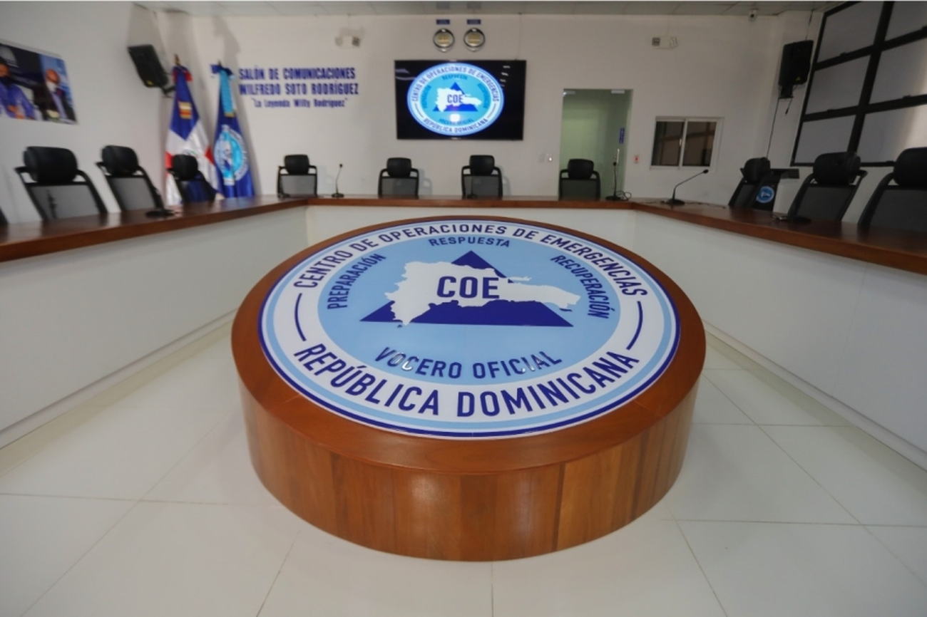 COE Informa sobre la situación actual del huracán Beryl; Barahona y Pedernales se mantienen en alerta roja