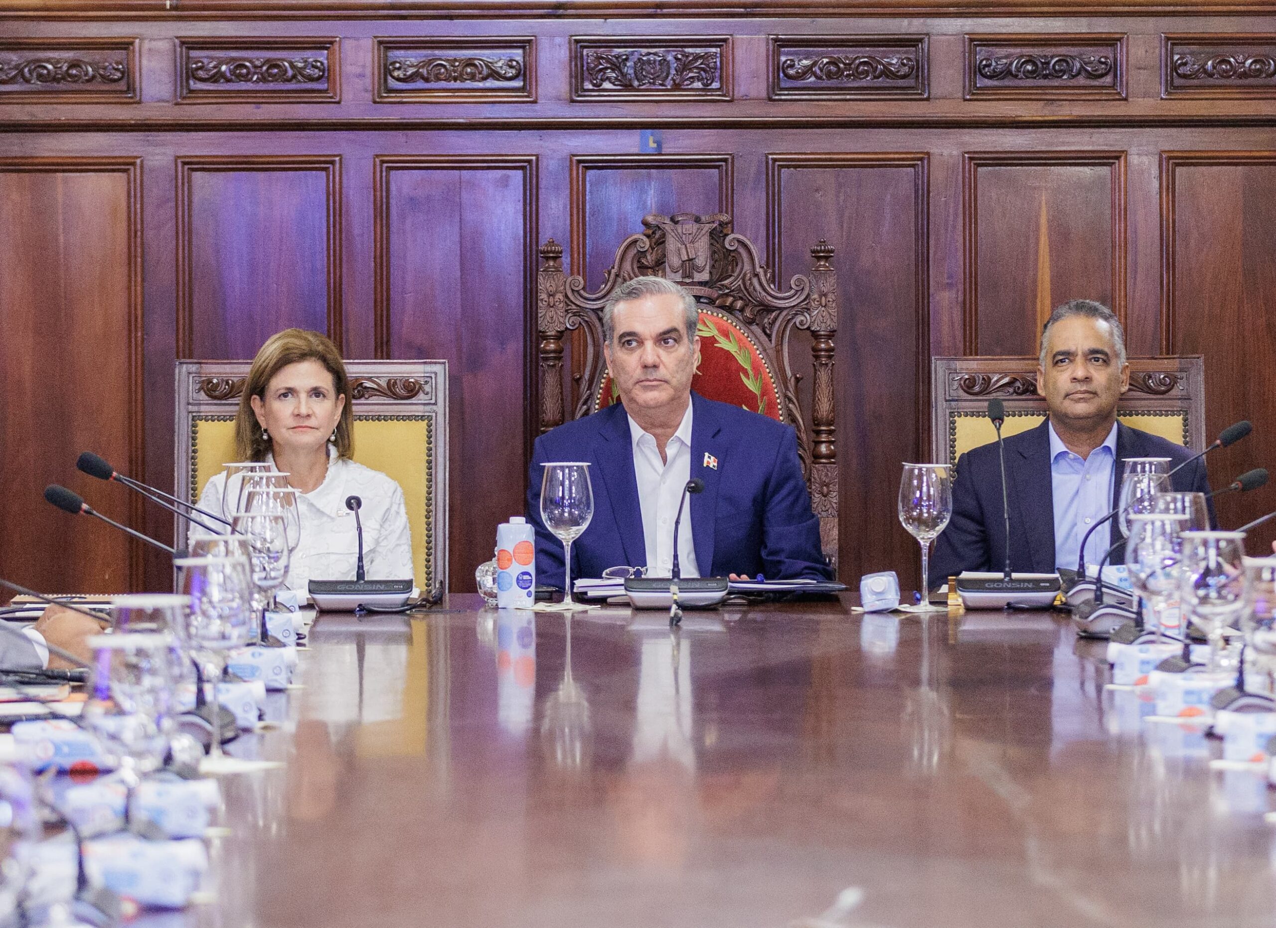 Presidente Abinader conoce en Consejo de Ministros y Directores parámetros y lineamientos para el presupuesto del 2025