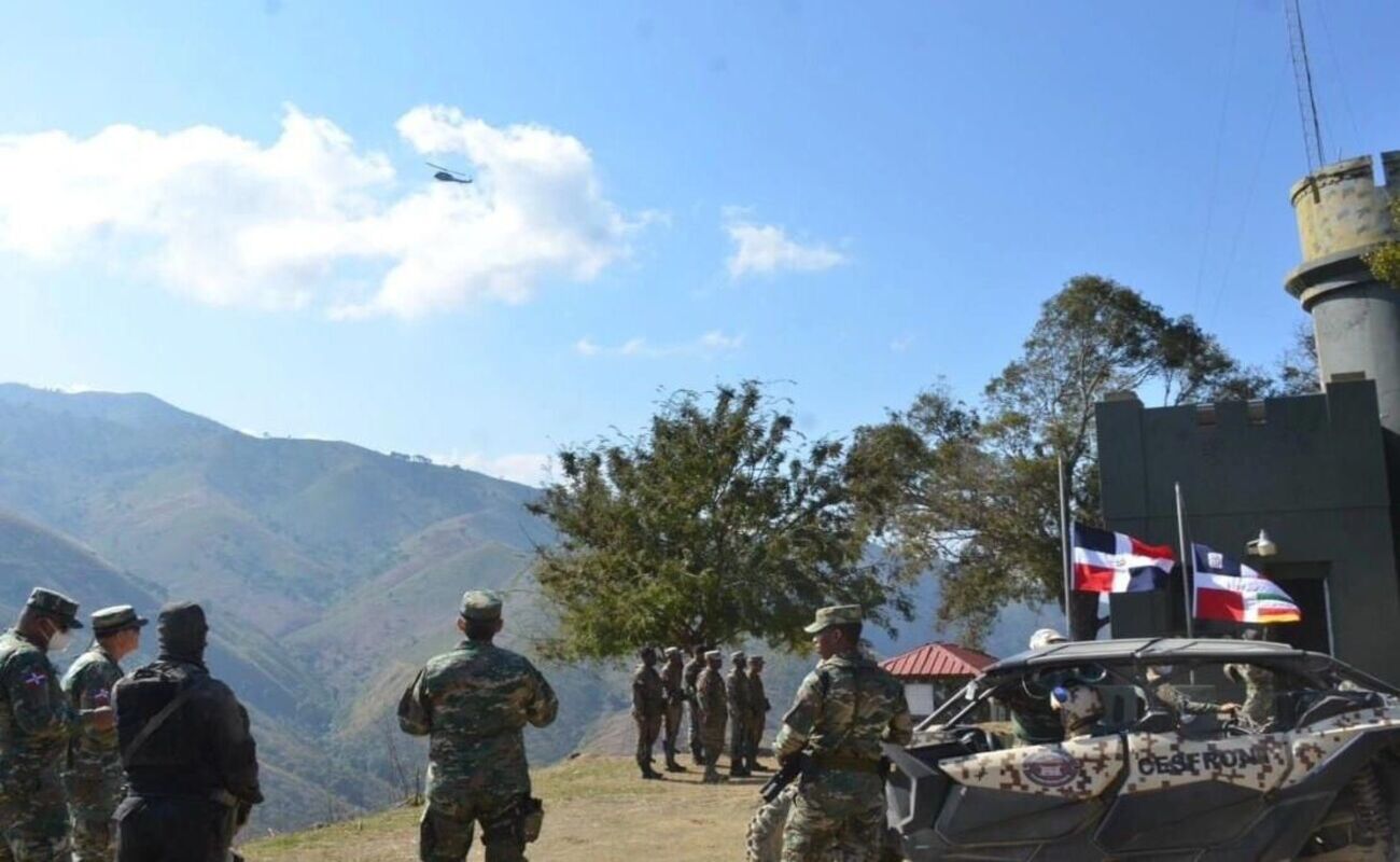 Ministro de Defensa recorre de norte a sur frontera domínico-haitiana