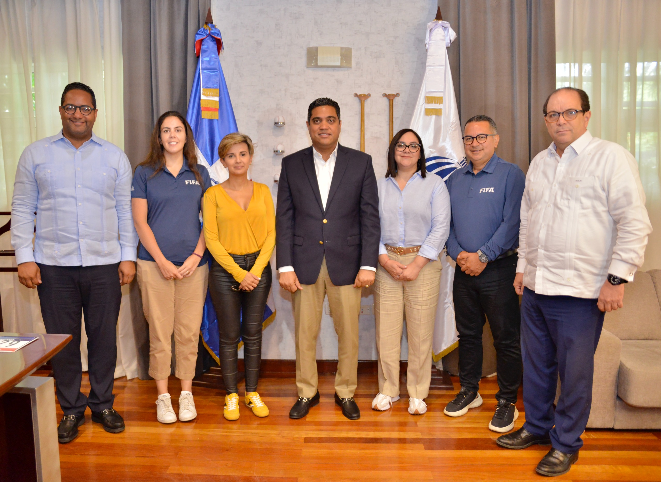 Gobierno reafirma apoyo al Mundial Femenino de Fútbol Sub-17 que se celebrará en el país en octubre