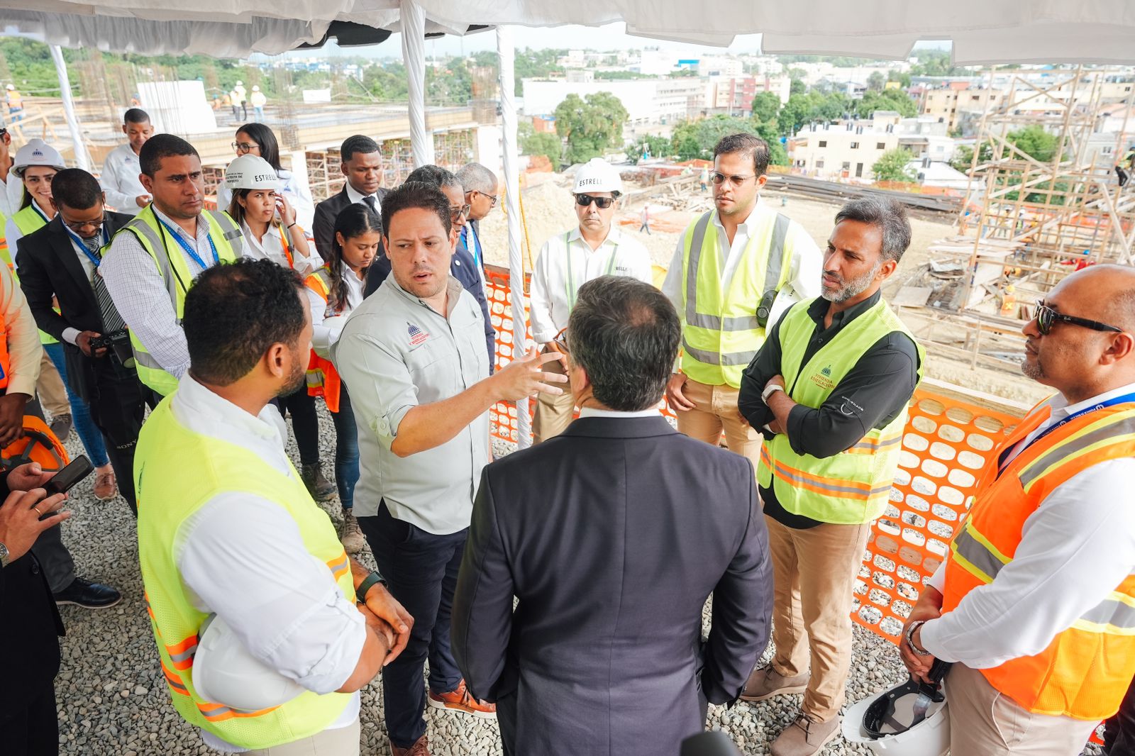 Ministro Bonilla y presidente de la SCJ supervisan avances de construcción de la Ciudad Judicial de Santo Domingo Oeste