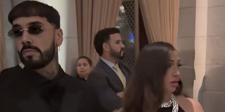 Anuel AA y su pareja Laury asistieron a la gala inaugural de Donald Trump