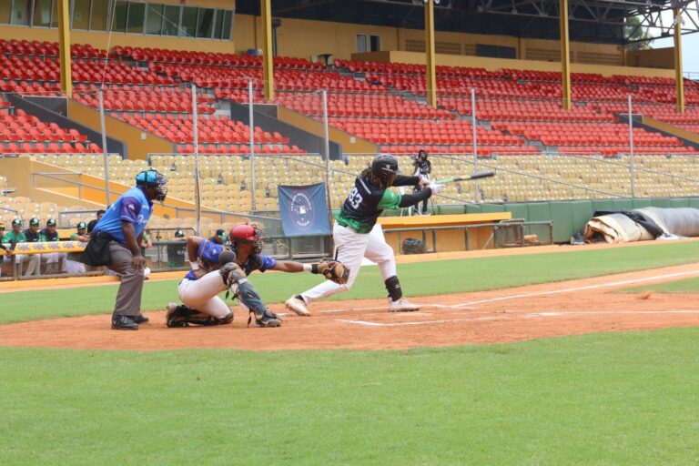 UTESA logra dos victorias y empata en beisbol universitario