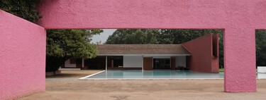Creíamos que el aire acondicionado era la única forma de combatir el calor. Un arquitecto mexicano lleva décadas enfriando casas con pintura 