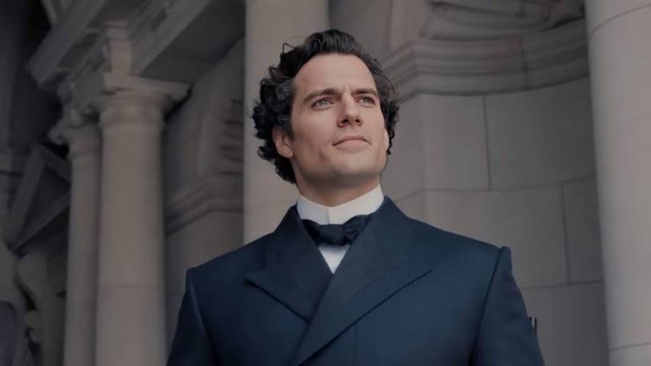 Henry Cavill como Sherlock Holmes