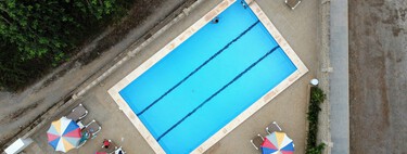 Un pueblo de Cantabria no se fía de lo que hacen las piscinas privadas mientras no mira. Así que las está espiando con drones