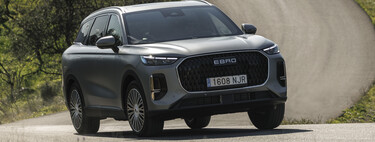 Pensaba en Ebro como una de esas marcas que dan mucho por poco dinero. El Ebro S900 PHEV me ha confirmado que son mucho más que eso
